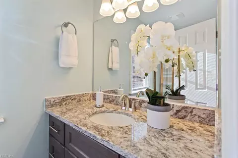 Bath - 9 Douglas St, Hampton, VA 23663 photo 1 of 4