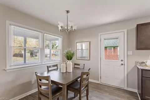 Dining - 9 Douglas St, Hampton, VA 23663 photo 1 of 1