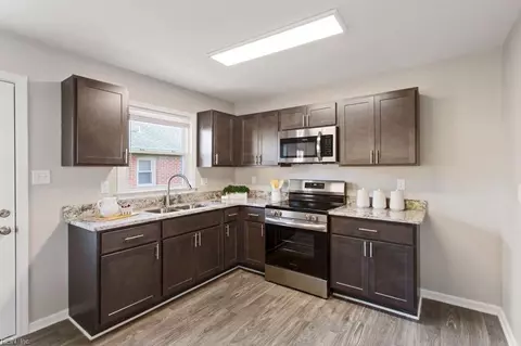 Kitchen - 9 Douglas St, Hampton, VA 23663 photo 3 of 3