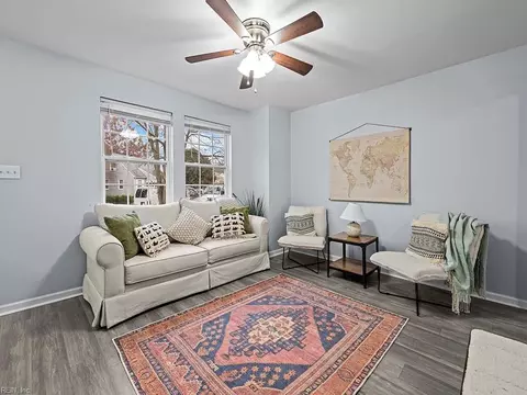Living - 64 Henry St, Hampton, VA 23669 photo 1 of 3
