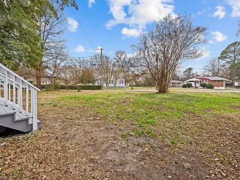 Exterior - 64 Henry St, Hampton, VA 23669 photo 2 of 8