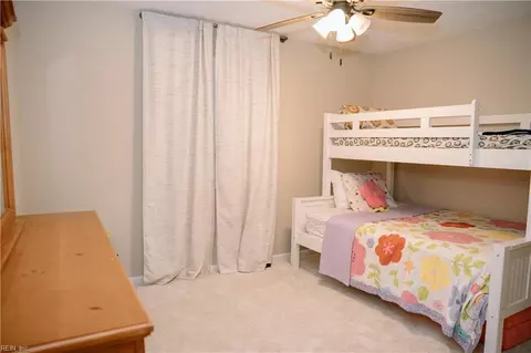 Bedroom - 19 Riverside Dr, Smithfield, VA 23430 photo 5 of 7