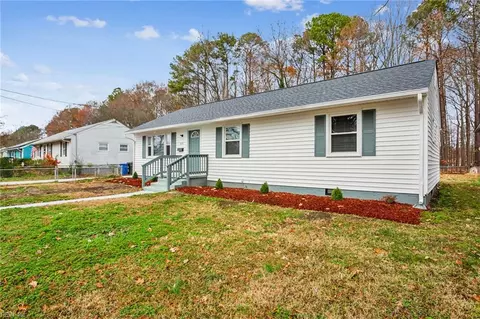 215 Woodhaven Rd, Newport News, VA 23608