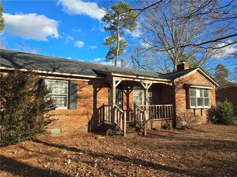 2663 Woodford Ave, Gloucester County, VA 23072