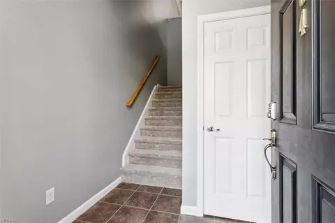 2004 Rustads Cir, Williamsburg, VA 23188 photo 5