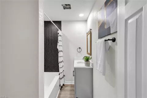 Bath - 7044 Gregory Dr, Norfolk, VA 23513 photo 3 of 5
