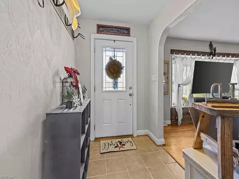5628 River Bluff Dr, Suffolk, VA 23435 photo 3