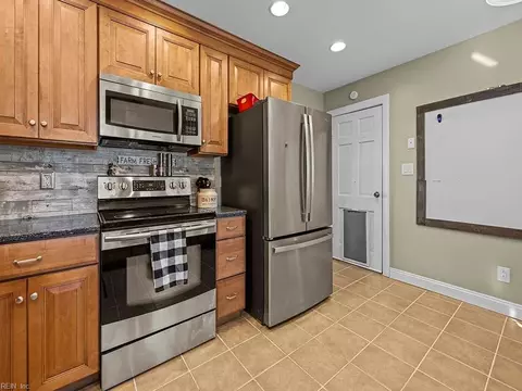 5628 River Bluff Dr, Suffolk, VA 23435 photo 13