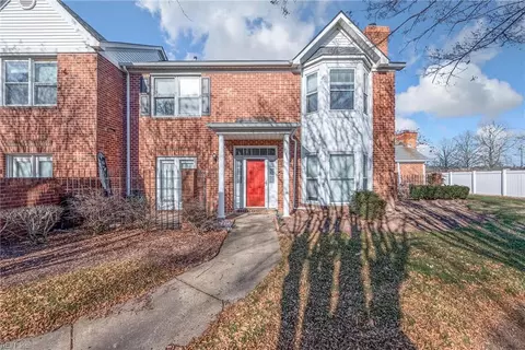 16 Barrymore Ct, Hampton, VA 23666