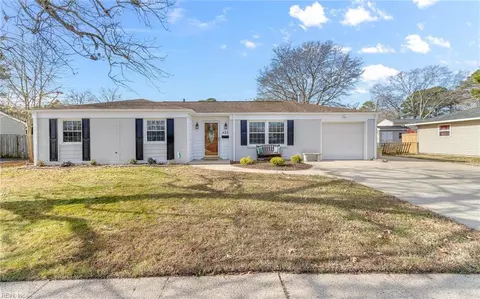 425 Malibu Dr, Virginia Beach, VA 23452