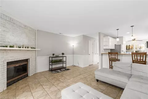 504 Barberton Dr #105, Virginia Beach, VA 23451