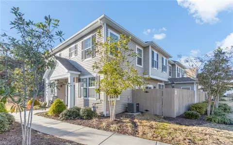 2828 Baldwin Dr, Chesapeake, VA 23321