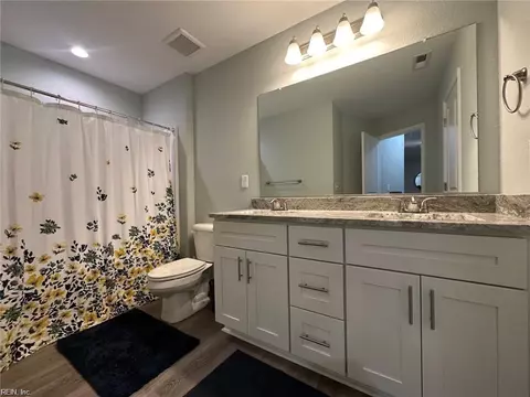 Bath - 9540 Pineview Rd, Suffolk, VA 23437 photo 2 of 3