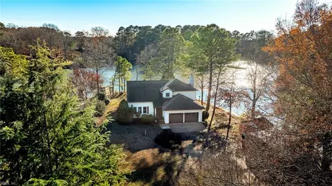2238 Sarahs End Ln, Gloucester County, VA 23072