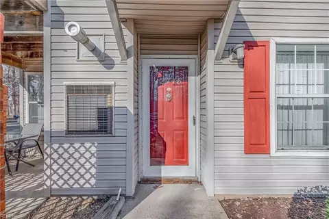 12748 Daybreak Cir, Newport News, VA 23602