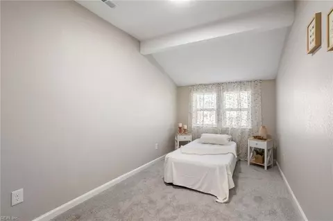 Bedroom - 527 W 38th St, Norfolk, VA 23508 photo 6 of 6
