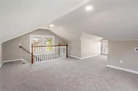 Entry Way - 527 W 38th St, Norfolk, VA 23508 photo 2 of 2