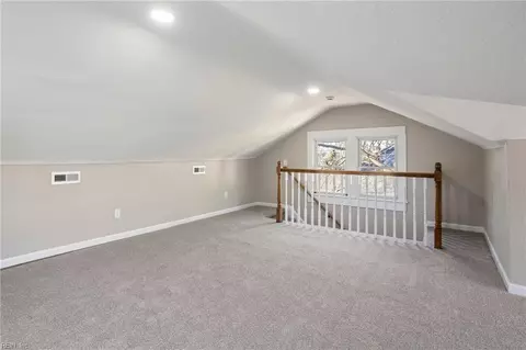 Entry Way - 527 W 38th St, Norfolk, VA 23508 photo 1 of 2