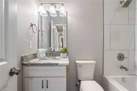 Bath - 527 W 38th St, Norfolk, VA 23508 photo 2 of 3