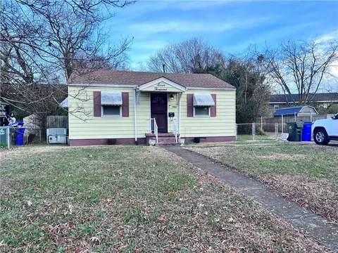 7000 Gregory Dr, Norfolk, VA 23513