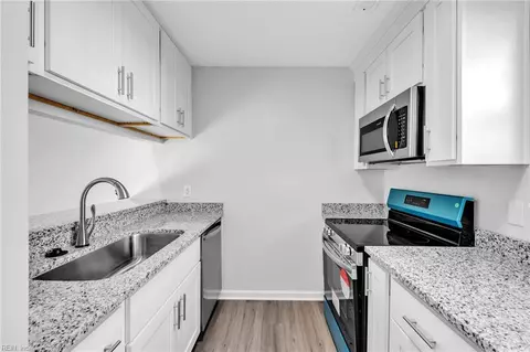 Kitchen - 3530 Sugar Rn Run, Chesapeake, VA 23321 photo 2 of 2