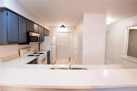 108 Lantana Ln #21, Hampton, VA 23669