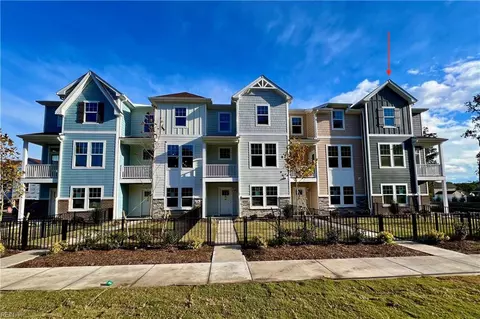 1069 Butte Ln, Chesapeake, VA 23320