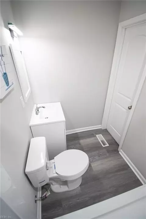 Bath - 705 Shell Rd, Chesapeake, VA 23323 photo 2 of 7