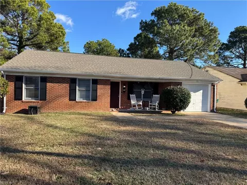 232 Pine Ave, Newport News, VA 23607