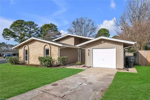 4244 Grove Ct, Virginia Beach, VA 23462