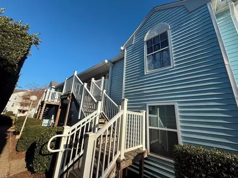 2134 Advent Ct, Virginia Beach, VA 23454