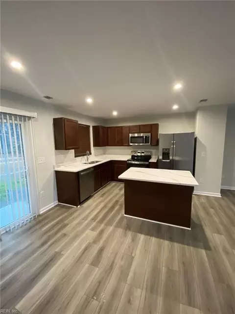 2100 Petersen Way, Suffolk, VA 23434