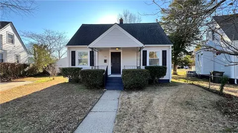 62 Henry St, Hampton, VA 23669