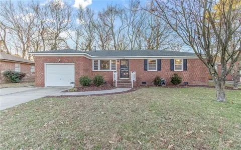 115 Mccosh Dr, Chesapeake, VA 23320