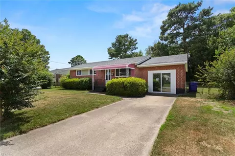 1604 Ekstine Dr, Portsmouth, VA 23701