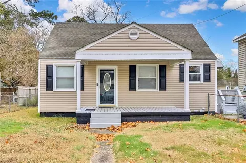 3402 Winchester Dr, Portsmouth, VA 23707