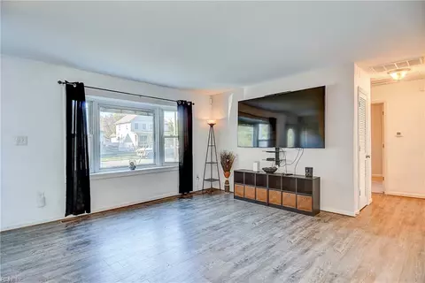Living - 516 Celey St, Hampton, VA 23661 photo 3 of 6