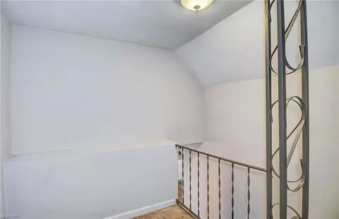 Entry Way - 516 Celey St, Hampton, VA 23661 photo 3 of 4