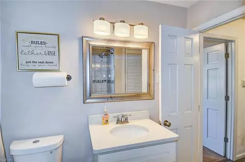 Bath - 516 Celey St, Hampton, VA 23661 photo 1 of 2
