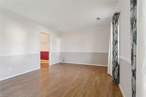 Living - 3 Poulas Ct, Hampton, VA 23669 photo 1 of 7
