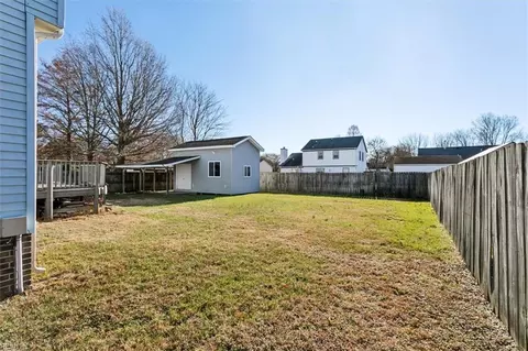 Exterior - 3 Poulas Ct, Hampton, VA 23669 photo 4 of 5