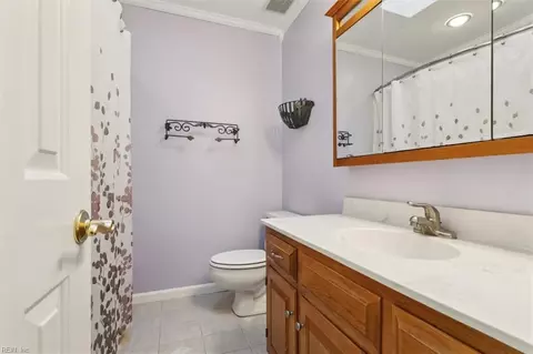 Bath - 3 Poulas Ct, Hampton, VA 23669 photo 2 of 7