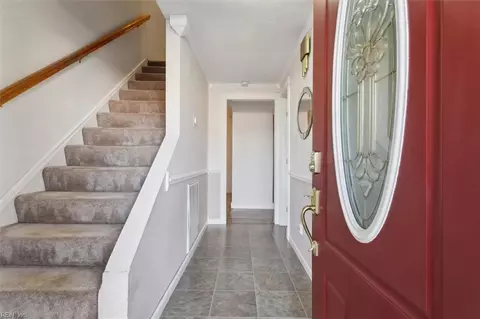 Entry Way - 3 Poulas Ct, Hampton, VA 23669 photo 1 of 2