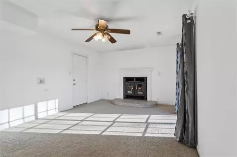 Living - 3 Poulas Ct, Hampton, VA 23669 photo 4 of 7
