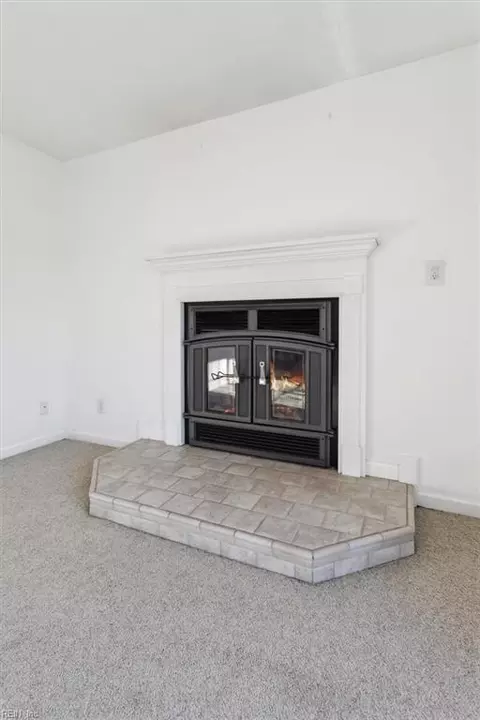 Living - 3 Poulas Ct, Hampton, VA 23669 photo 5 of 7