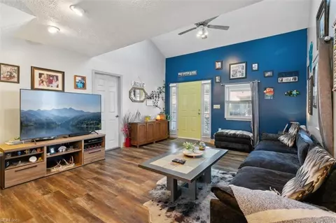 113 Richmond Dr, Hampton, VA 23664 photo 8