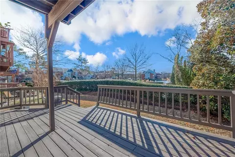 Exterior - 9 Jib Ct, Hampton, VA 23664 photo 4 of 6