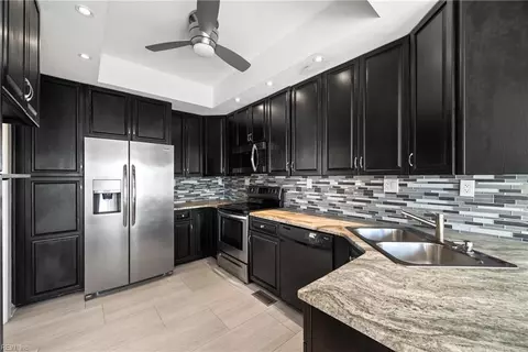 Kitchen - 9 Jib Ct, Hampton, VA 23664 photo 2 of 3