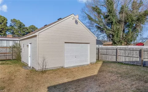 1607 Freeman Ave, Chesapeake, VA 23324 photo 41