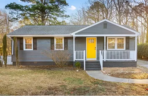 18 Atkins Ln, Newport News, VA 23602